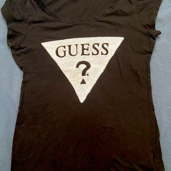 GUESS tshirt - Picture 1 of 1